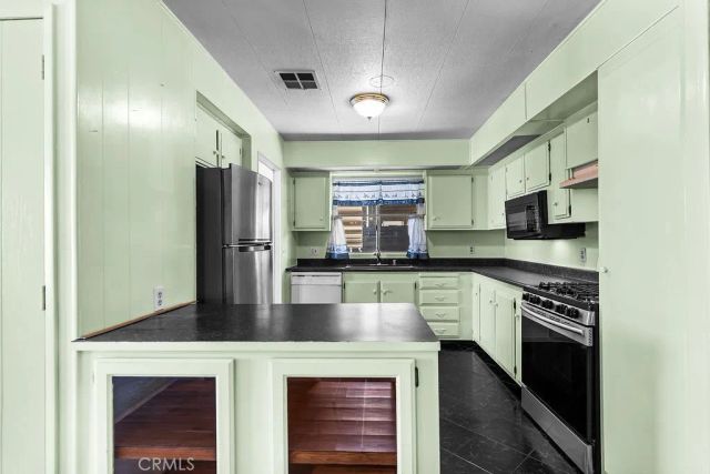18772 Bellflower 5, Adelanto, CA 92301