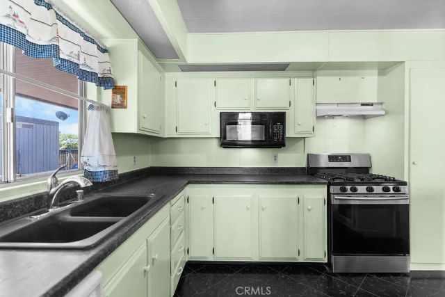 18772 Bellflower 5, Adelanto, CA 92301