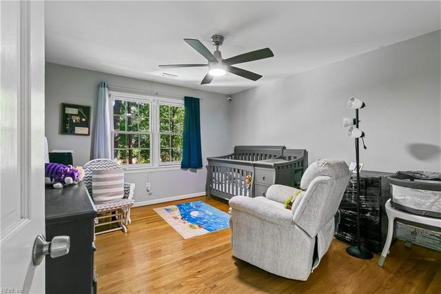 9 Hatteras LNDG, Hampton, VA 23669