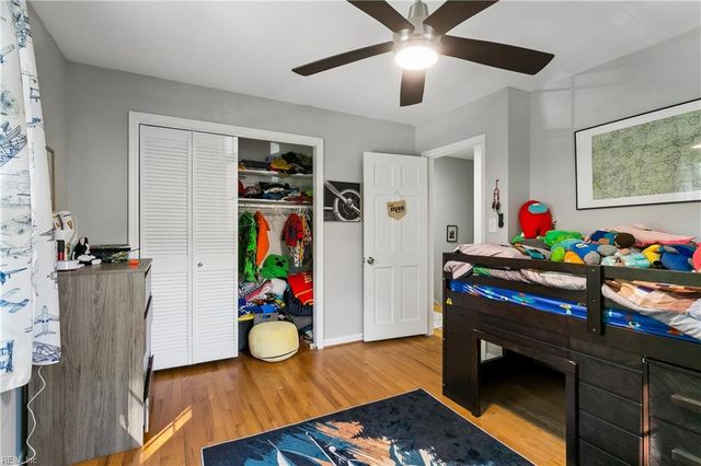 9 Hatteras LNDG, Hampton, VA 23669