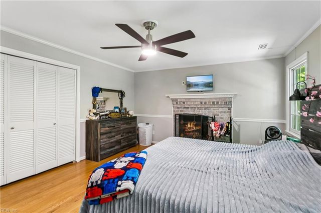 9 Hatteras LNDG, Hampton, VA 23669
