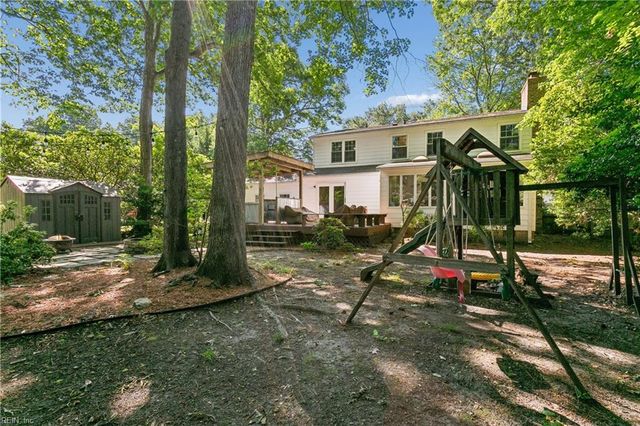 9 Hatteras LNDG, Hampton, VA 23669