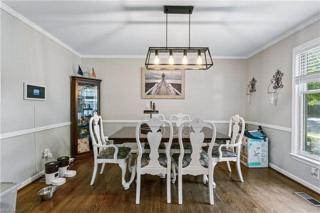 9 Hatteras LNDG, Hampton, VA 23669