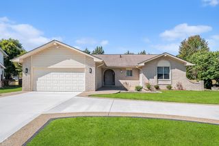 423 Silvervale Drive, Rochester, MI 48309