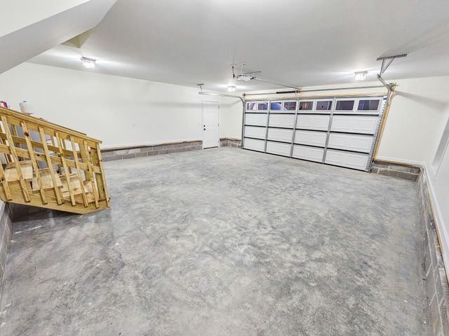 607 Apple Blossom Trl, Shelbyville, TN 37160