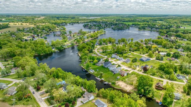 10771 Woodbrook Drive, Somerset Twp, MI 49233