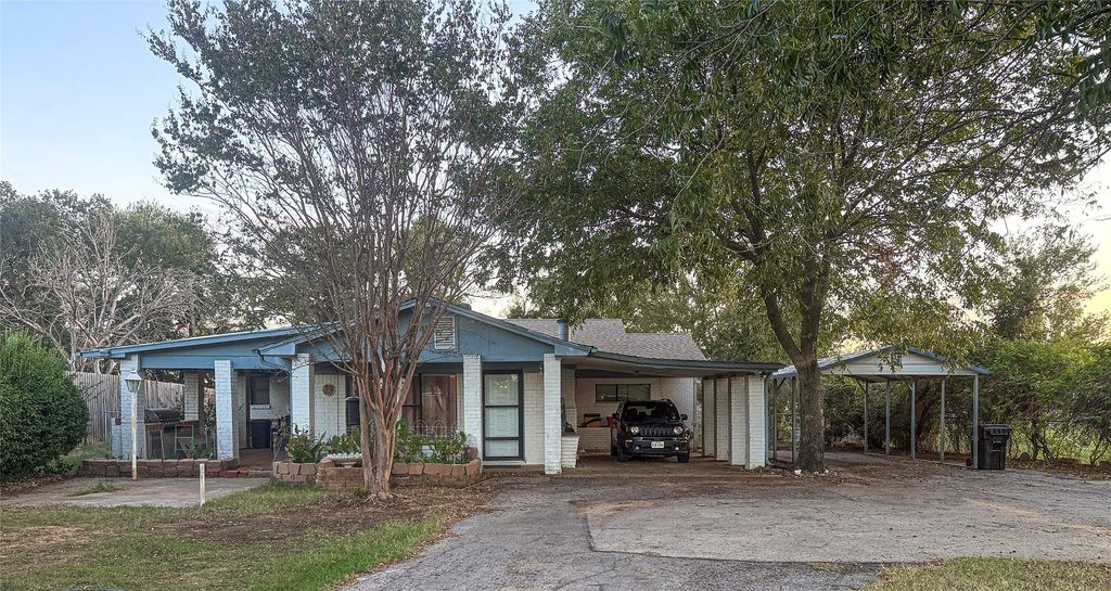 8295 Palo Pinto Highway, Mineral Wells, TX 76067