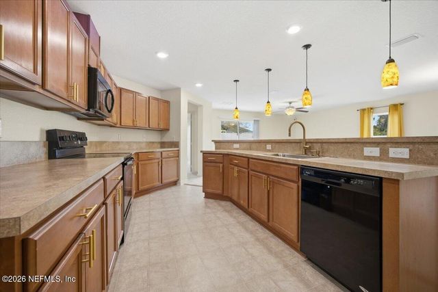 783 S GARFIELD Avenue, Deland, FL 32724