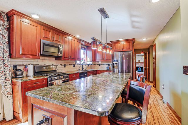 21 Clearview Drive, Nashua, NH 03062