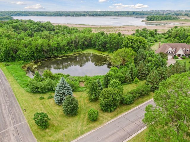 1755 Chateau Way, Minnetrista, MN 55359