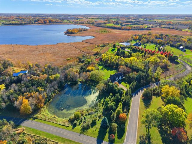 1755 Chateau Way, Minnetrista, MN 55359