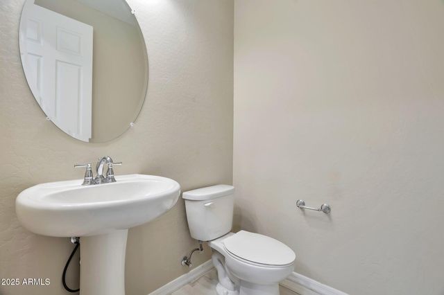 8026 W WOOD Lane, Phoenix, AZ 85043