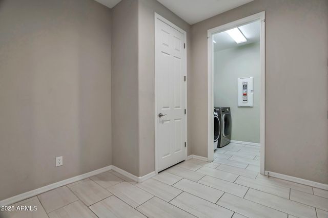 8026 W WOOD Lane, Phoenix, AZ 85043