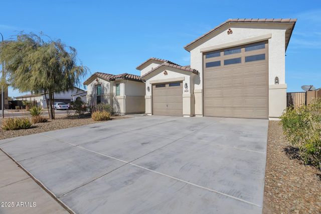 8026 W WOOD Lane, Phoenix, AZ 85043