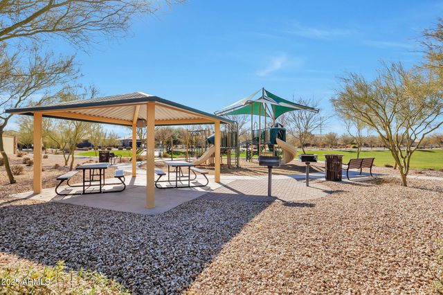 8026 W WOOD Lane, Phoenix, AZ 85043