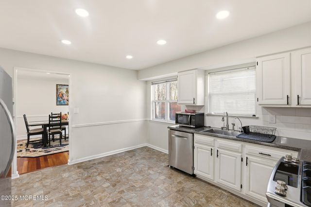 28 Bronia Street, Howell, NJ 07731