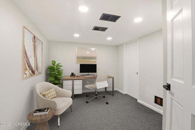 28 Bronia Street, Howell, NJ 07731