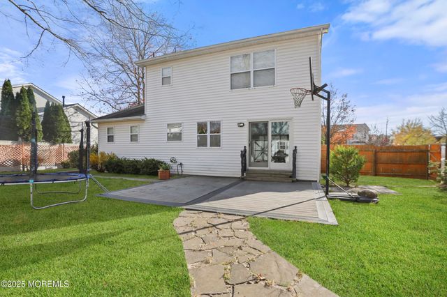 28 Bronia Street, Howell, NJ 07731