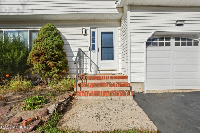 28 Bronia Street, Howell, NJ 07731