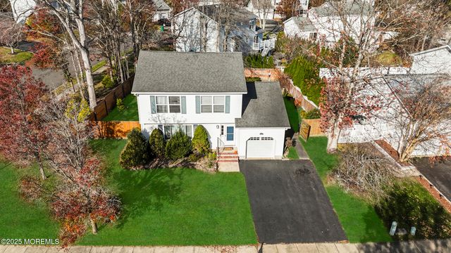 28 Bronia Street, Howell, NJ 07731