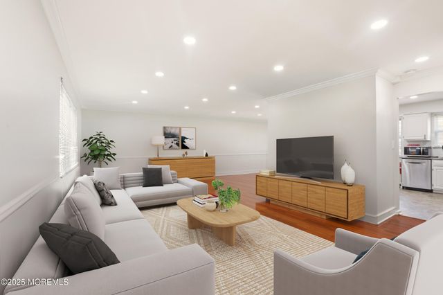 28 Bronia Street, Howell, NJ 07731