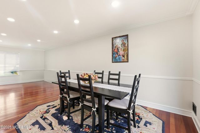 28 Bronia Street, Howell, NJ 07731