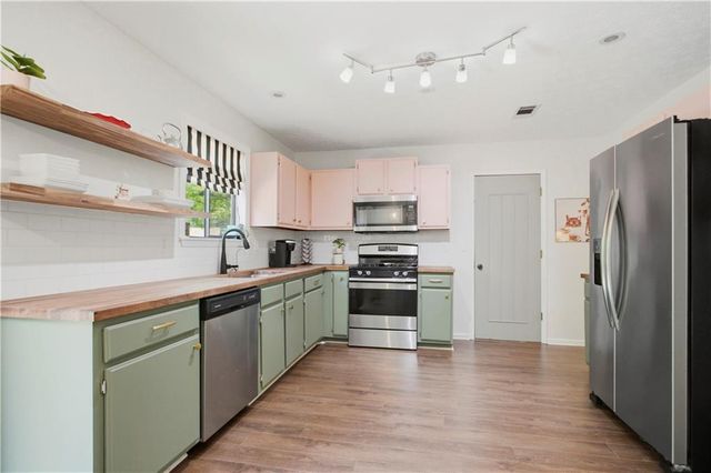 2442 Stonebridge Lane, Duluth, GA 30096