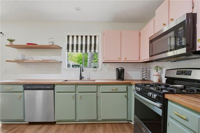 2442 Stonebridge Lane, Duluth, GA 30096