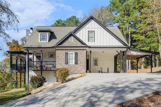 2855 Milton Bryan Drive, Loganville, GA 30052