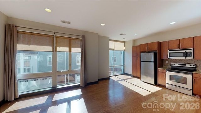 2200 Lyndhurst Avenue 105, Charlotte, NC 28203
