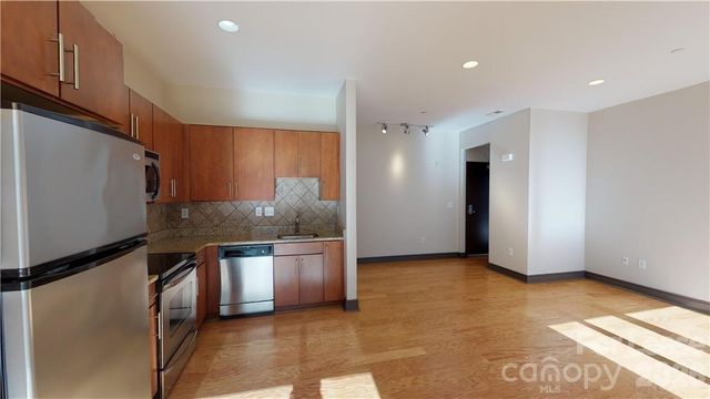 2200 Lyndhurst Avenue 105, Charlotte, NC 28203