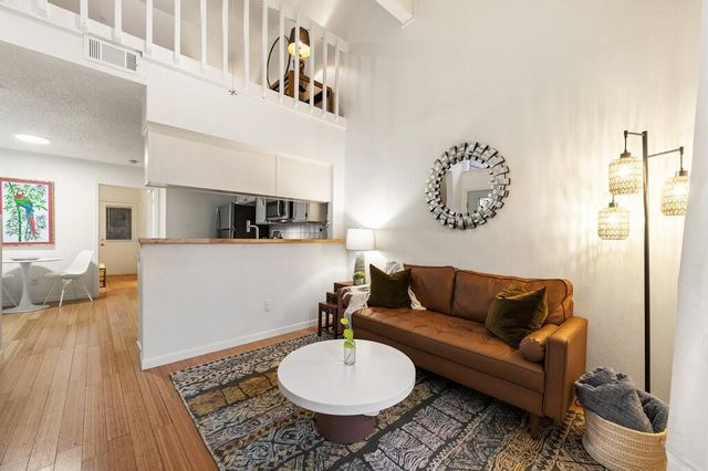 5608 Cougar DR 220, Austin, TX 78745