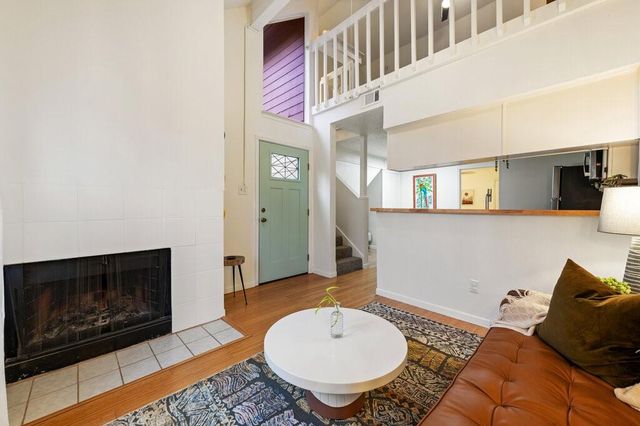 5608 Cougar DR 220, Austin, TX 78745