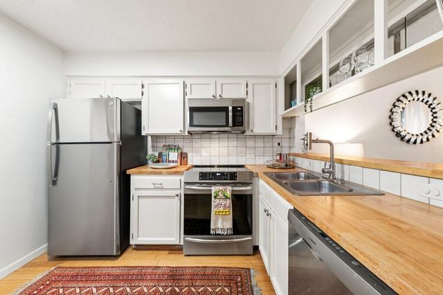 5608 Cougar DR 220, Austin, TX 78745
