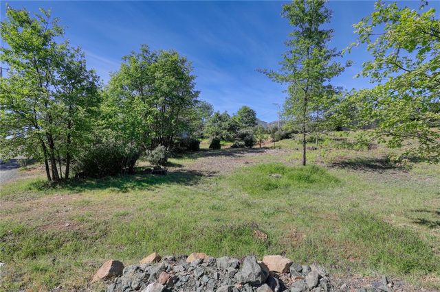 11051 Oak Street, Cobb, CA 95426