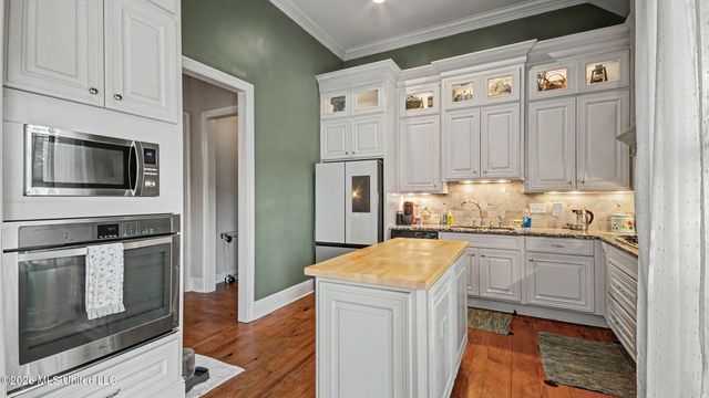 223 Bellamy Court, Flowood, MS 39232