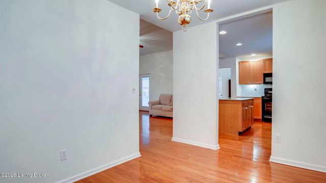 8405 Sunny Stone Ln, Louisville, KY 40299