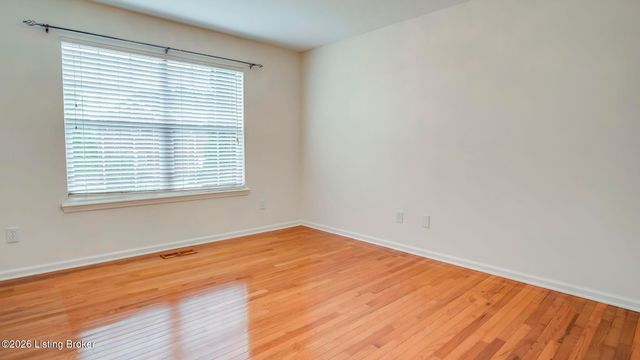 8405 Sunny Stone Ln, Louisville, KY 40299
