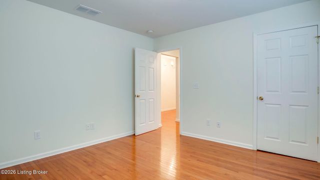 8405 Sunny Stone Ln, Louisville, KY 40299