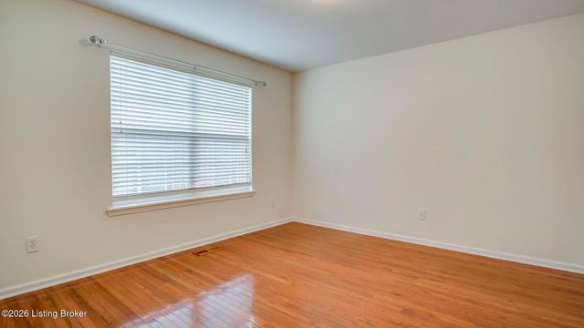 8405 Sunny Stone Ln, Louisville, KY 40299
