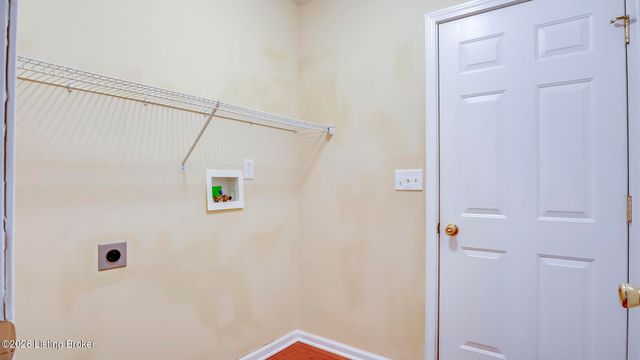 8405 Sunny Stone Ln, Louisville, KY 40299