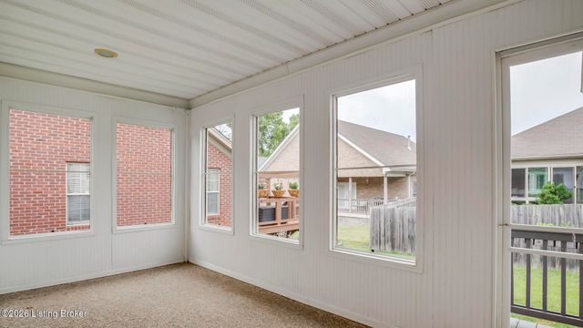 8405 Sunny Stone Ln, Louisville, KY 40299