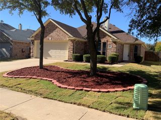 135 Old Settlers Trail, Waxahachie, TX 75167