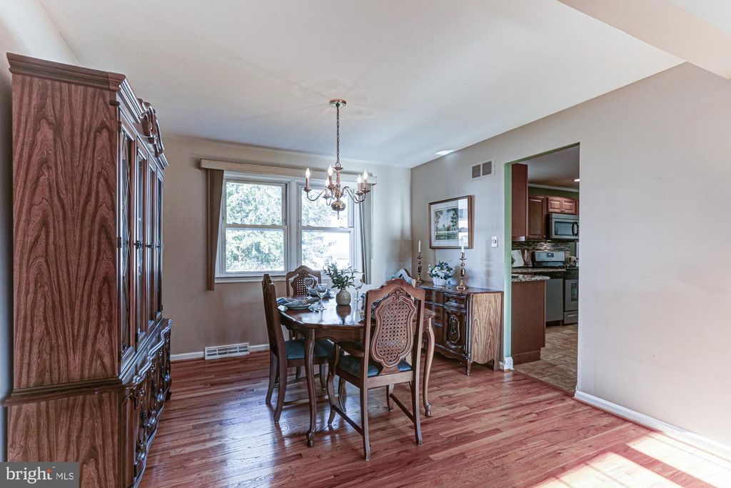 307 E ROOSEVELT AVE, NEW CASTLE, DE 19720 — photo 2