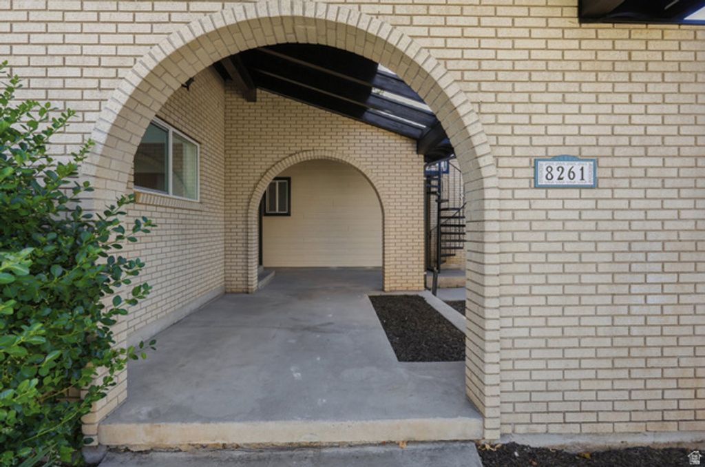 8261 S MAIO DR, Sandy, UT 84093 — photo 2