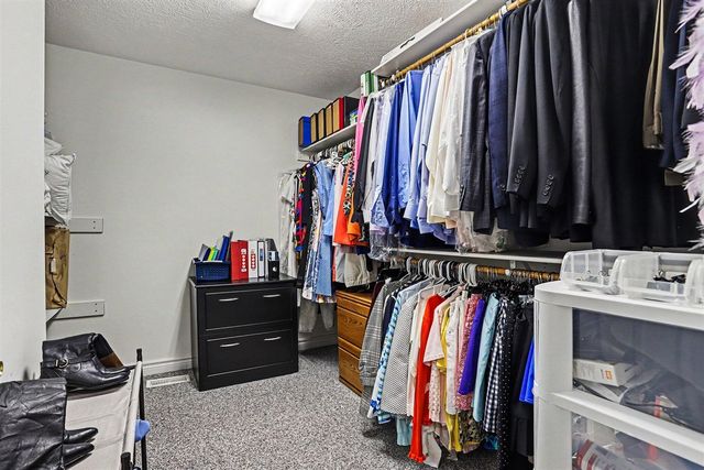 31 E Suttons Ridge, Battle Creek, MI 49014