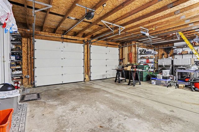31 E Suttons Ridge, Battle Creek, MI 49014