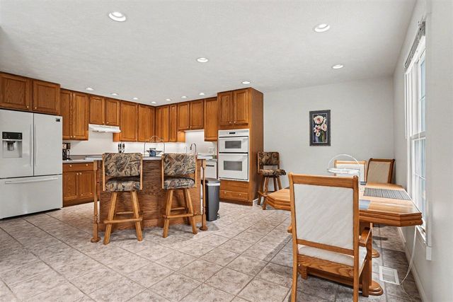31 E Suttons Ridge, Battle Creek, MI 49014