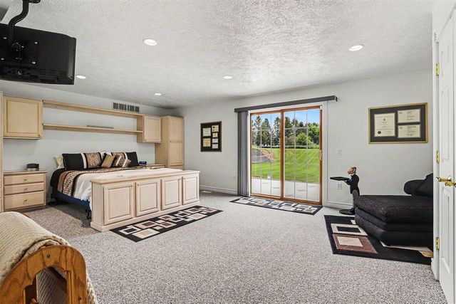 31 E Suttons Ridge, Battle Creek, MI 49014