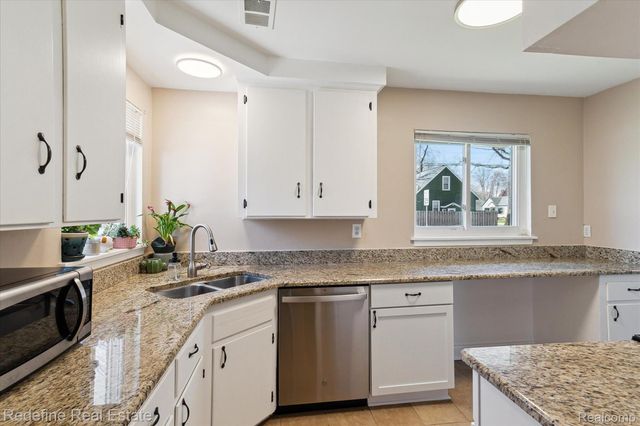 3002 Garden Avenue, Royal Oak, MI 48073